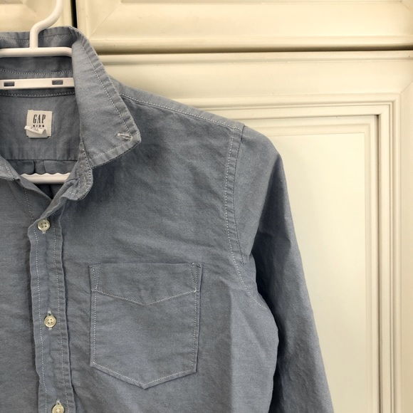 GAP youth button up shirt - Picture 2 of 8
